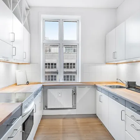 - With Family Or Friends In The Heart Of Apartman *